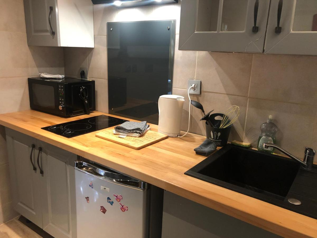 Studio Centre Ville Proche Gare Avec Cour Privee Carcassonne Ngoại thất bức ảnh